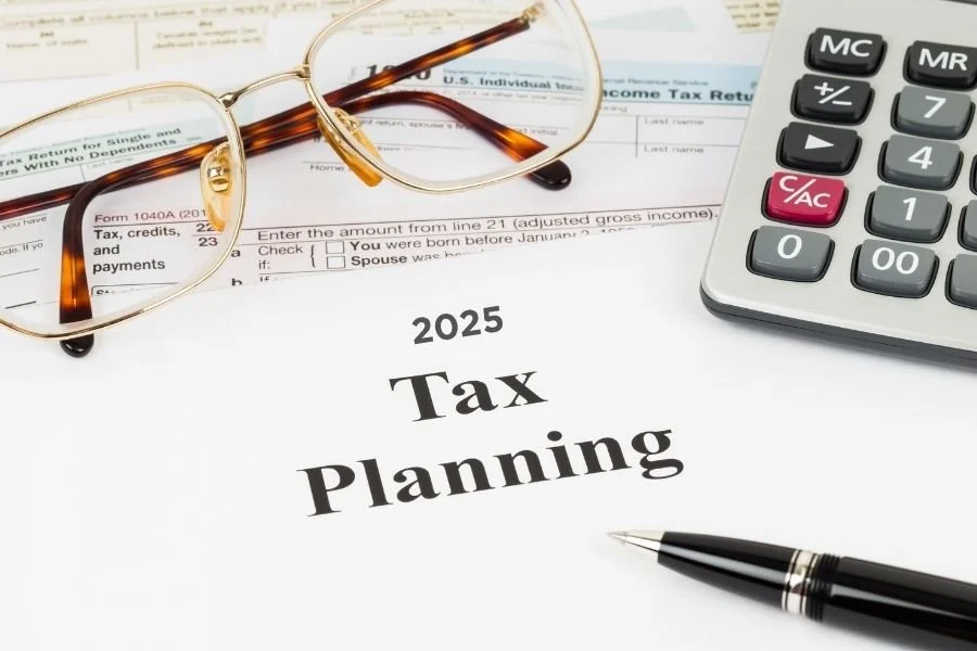 Year-End Tax Planning: Smart Moves Before the New Year